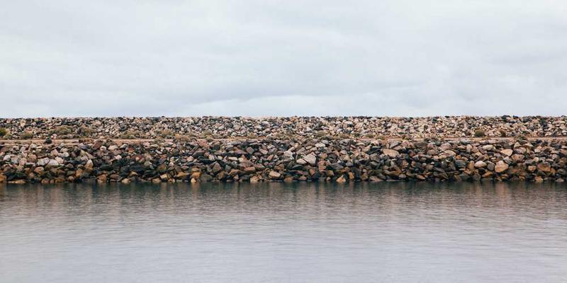 一段话信息图表，包括主题、观点、论据等内容