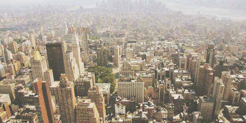 公共空间临时改造：用低成本装置激活一个乏味的街角