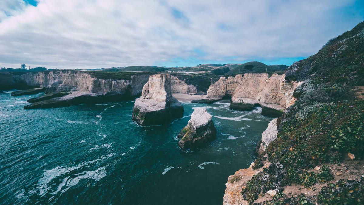 生物识别技术公司为职业球队提供“情绪状态监控”服务，侵犯运动员心理隐私。